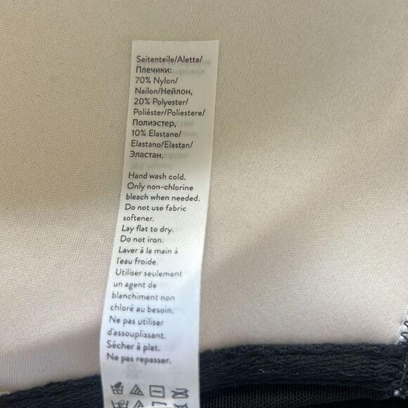 SPANX Workout to Waves Bra Black and White Wireless Sports Bra Swim Top Medium - Picture 9 of 9